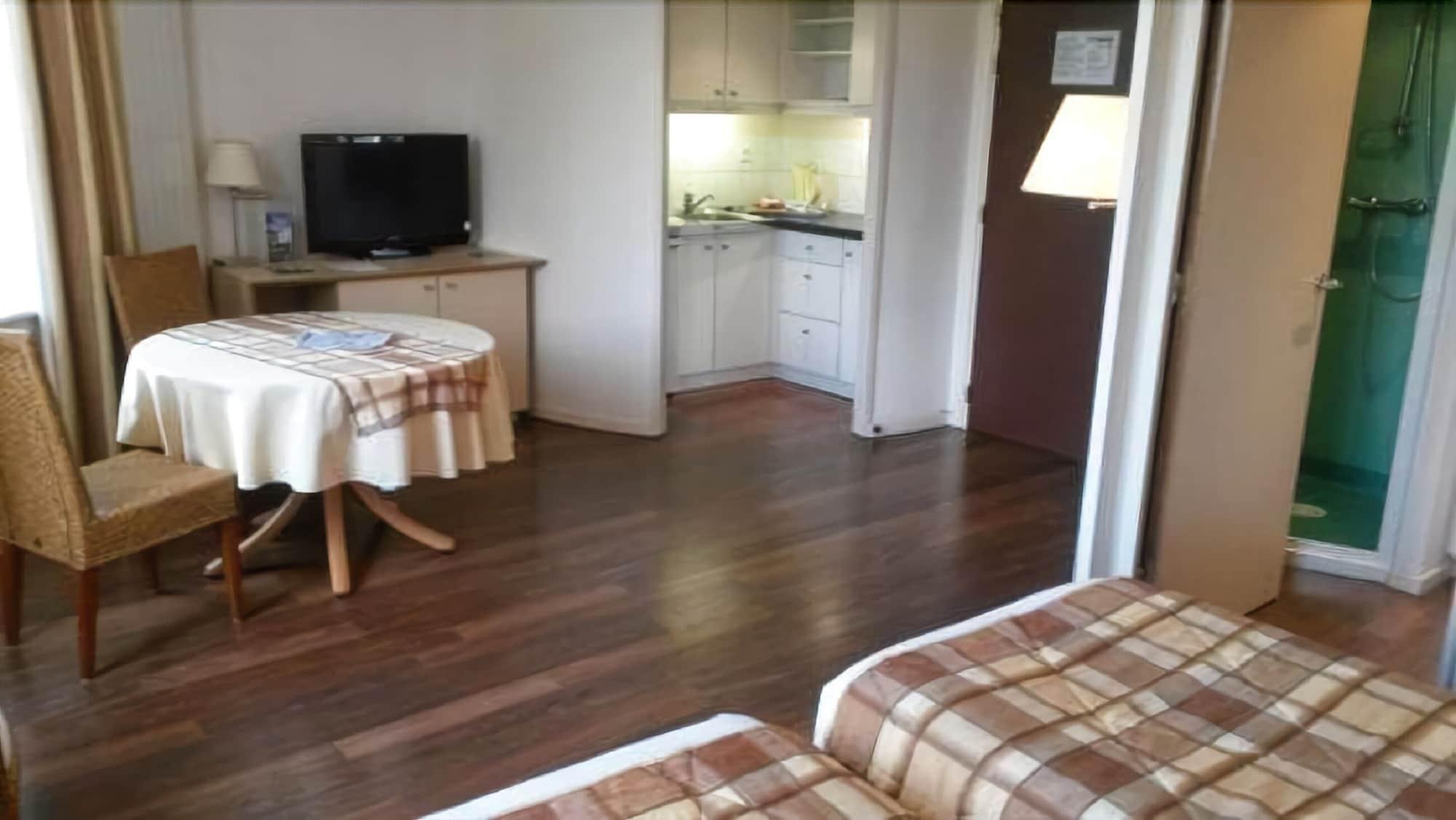 Hotel Cerise - Les Sources Luxeuil-Les-Bains Zewnętrze zdjęcie