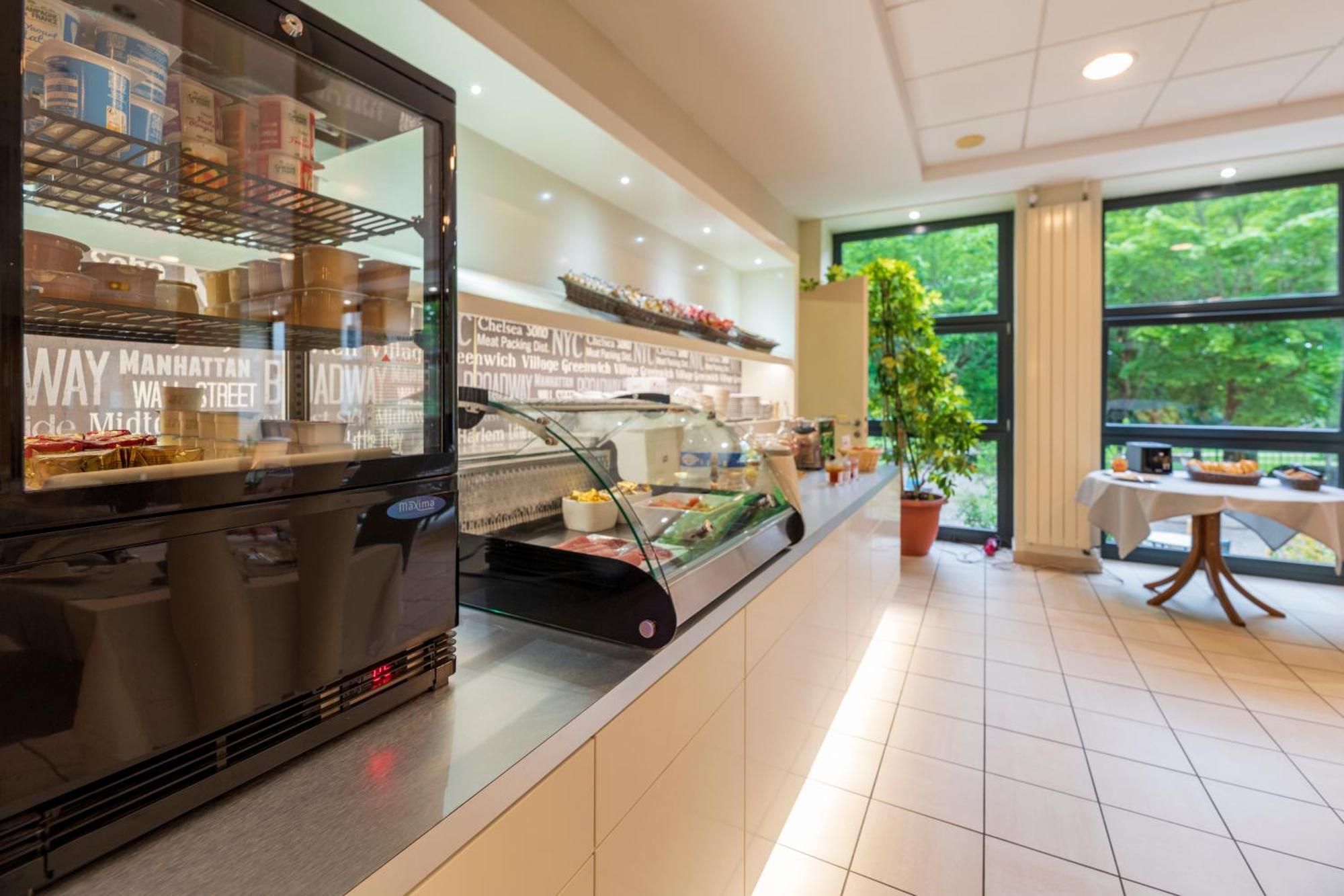 Hotel Cerise - Les Sources Luxeuil-Les-Bains Zewnętrze zdjęcie