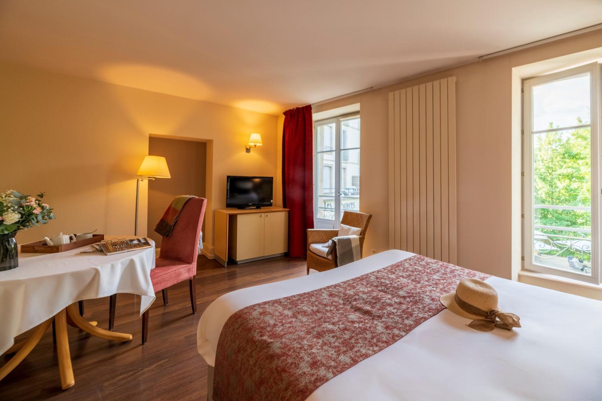 Hotel Cerise - Les Sources Luxeuil-Les-Bains Zewnętrze zdjęcie